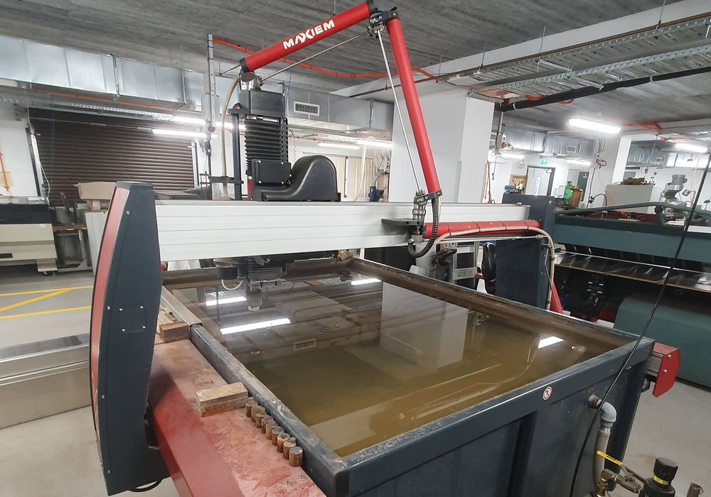 Metal Fabrication Water jet cutting Omax Maiem 1515