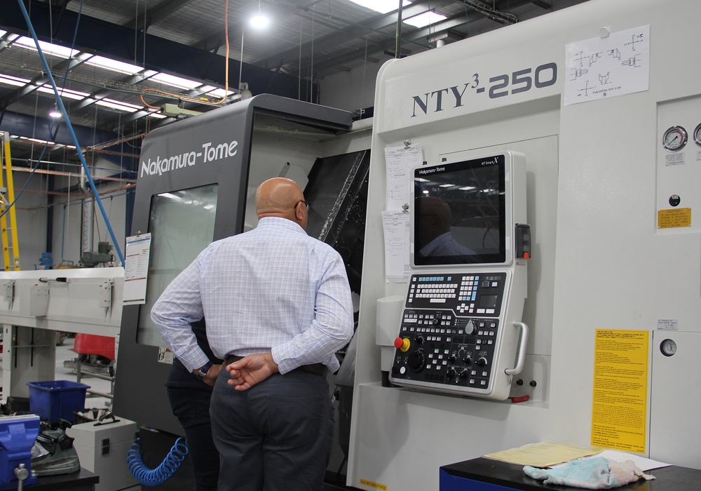 CNC-Nakamura-Tome-NTY-250-lathe side
